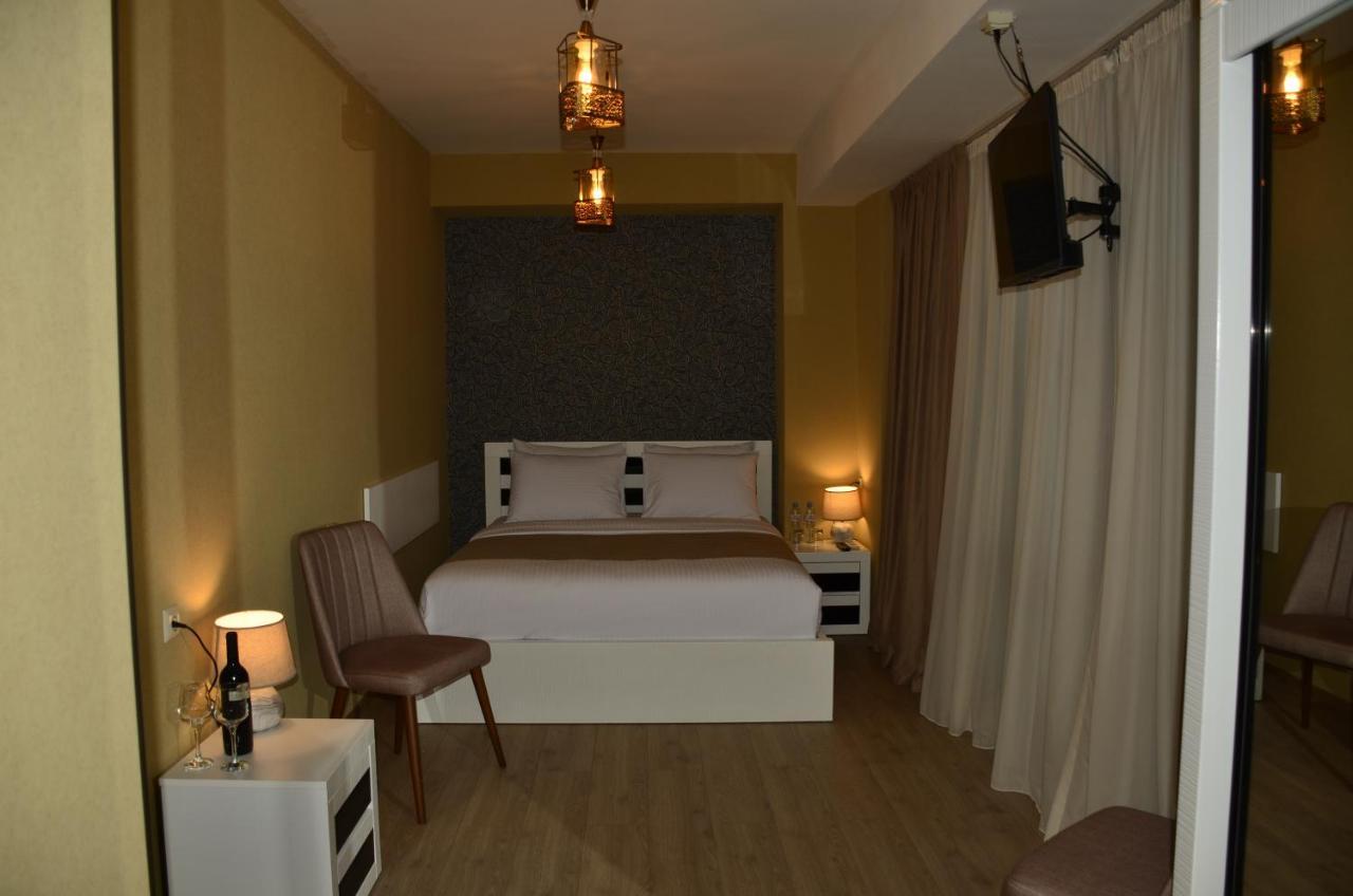Vere Corner Hotel Tiflis Dış mekan fotoğraf