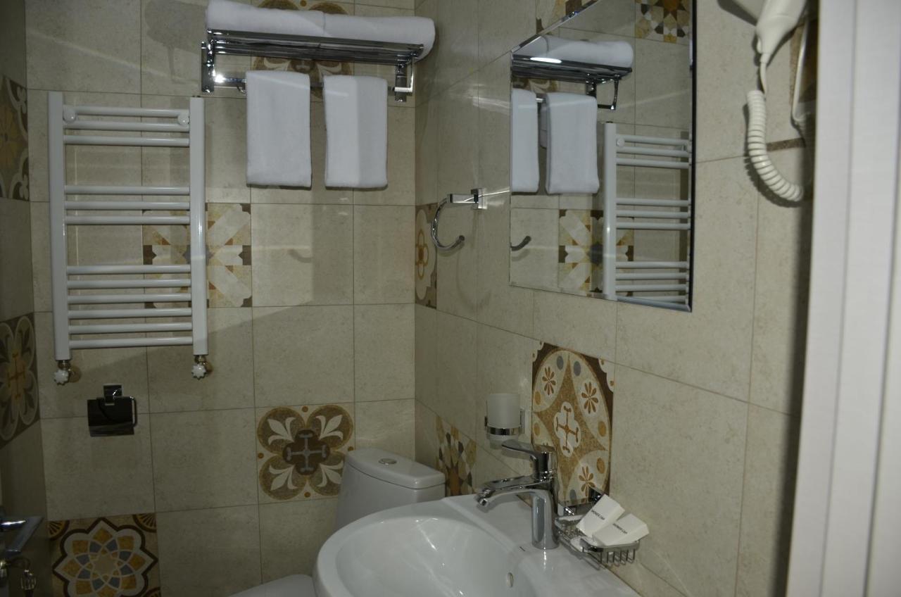 Vere Corner Hotel Tiflis Dış mekan fotoğraf